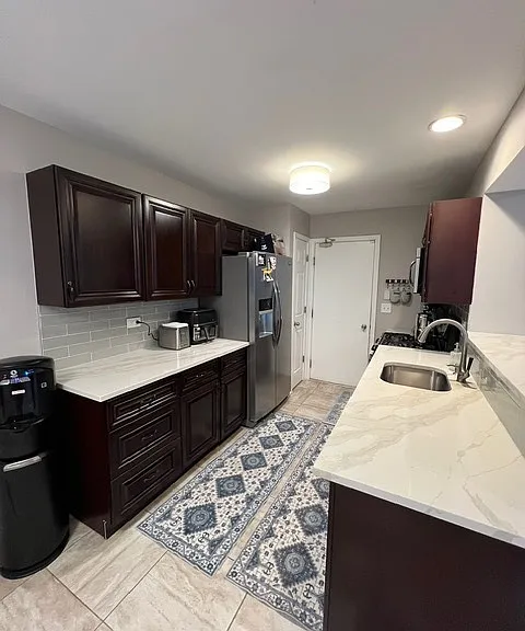 109 Holmes Way #109 — Photo 4