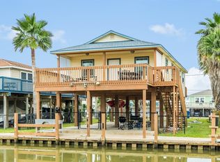 414 Shark Ln, Surfside Beach, TX 77541