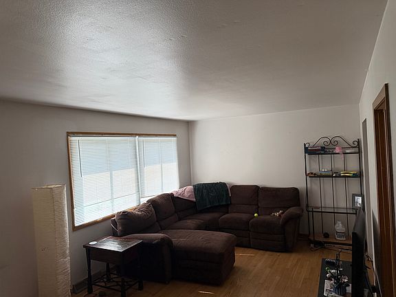 2nd image of 2218 Melrose Ave