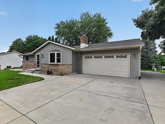 4th image of 500 Hanks Hollow Trl