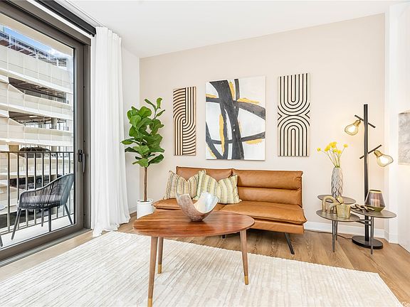 5th image of 987 Queen St #510