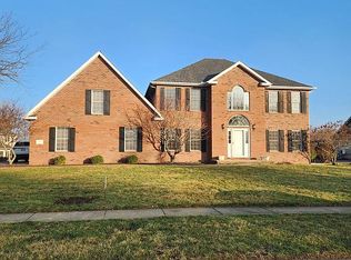 1100 Hillcrest Dr, Washington, IL 61571