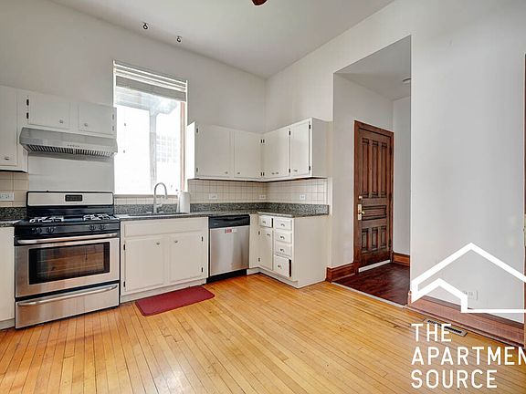 3rd image of 2835 N Ashland Ave #1