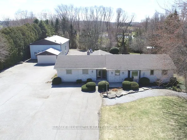 283/279 Main St W, Lambton Shores, ON N0M 1T0