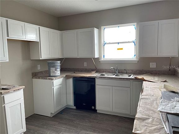 5th image of 1025 N New York Ave