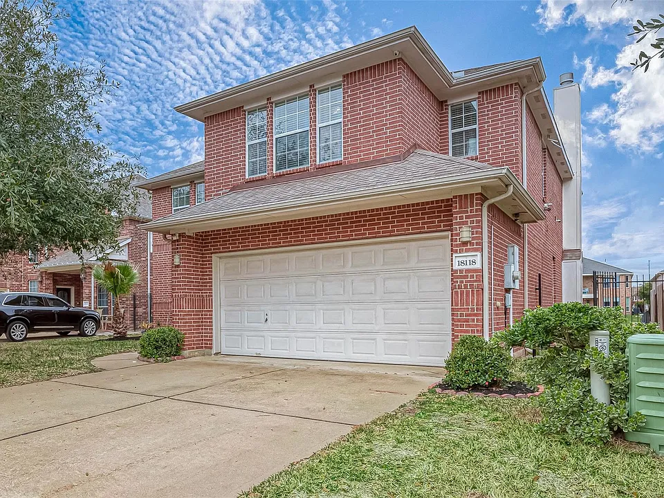 18118 Billabong Crescent Ct