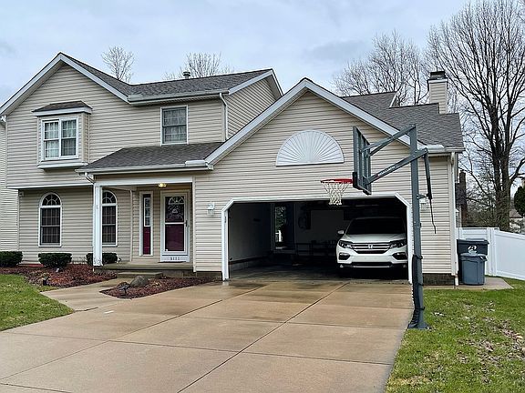 3rd image of 3111 Oakley Dr