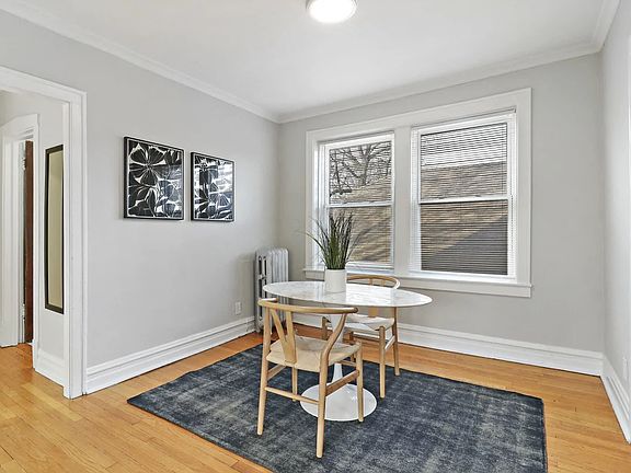 4th image of 5520 W Barry Ave #3