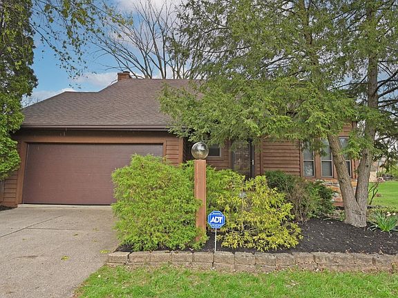 3rd image of 7606 Rolling Meadows Dr