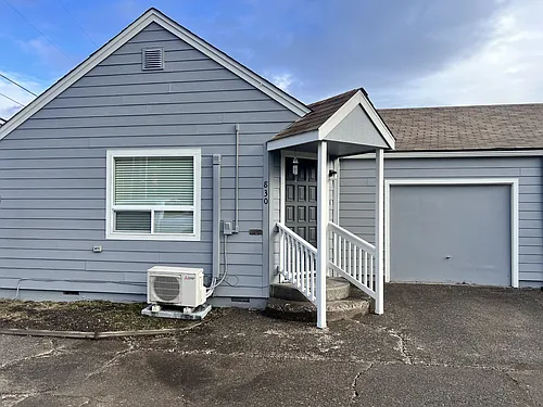 830 Oak Ter #830 Photo 1