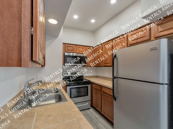 1810 E Blacklidge Dr, Tucson, AZ
