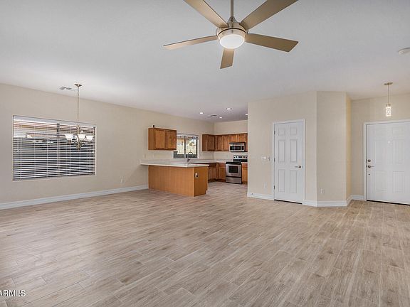 4th image of 10036 W Parkway Road