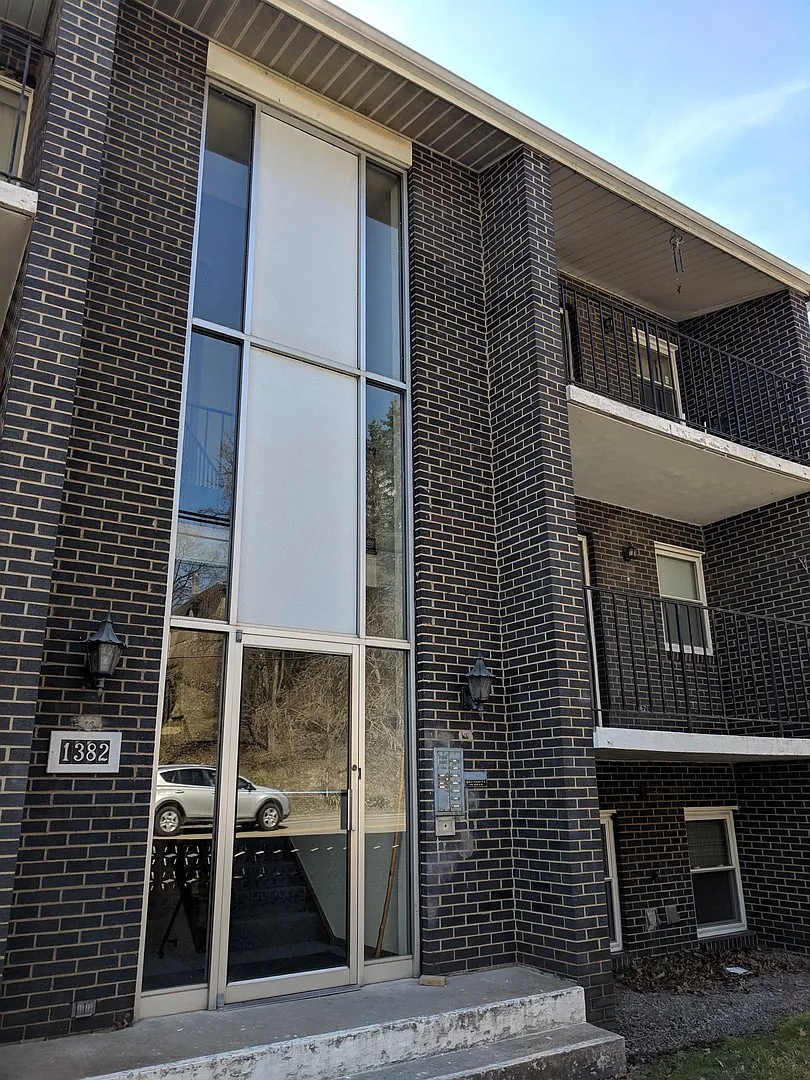 Bower Hill — Photo 2