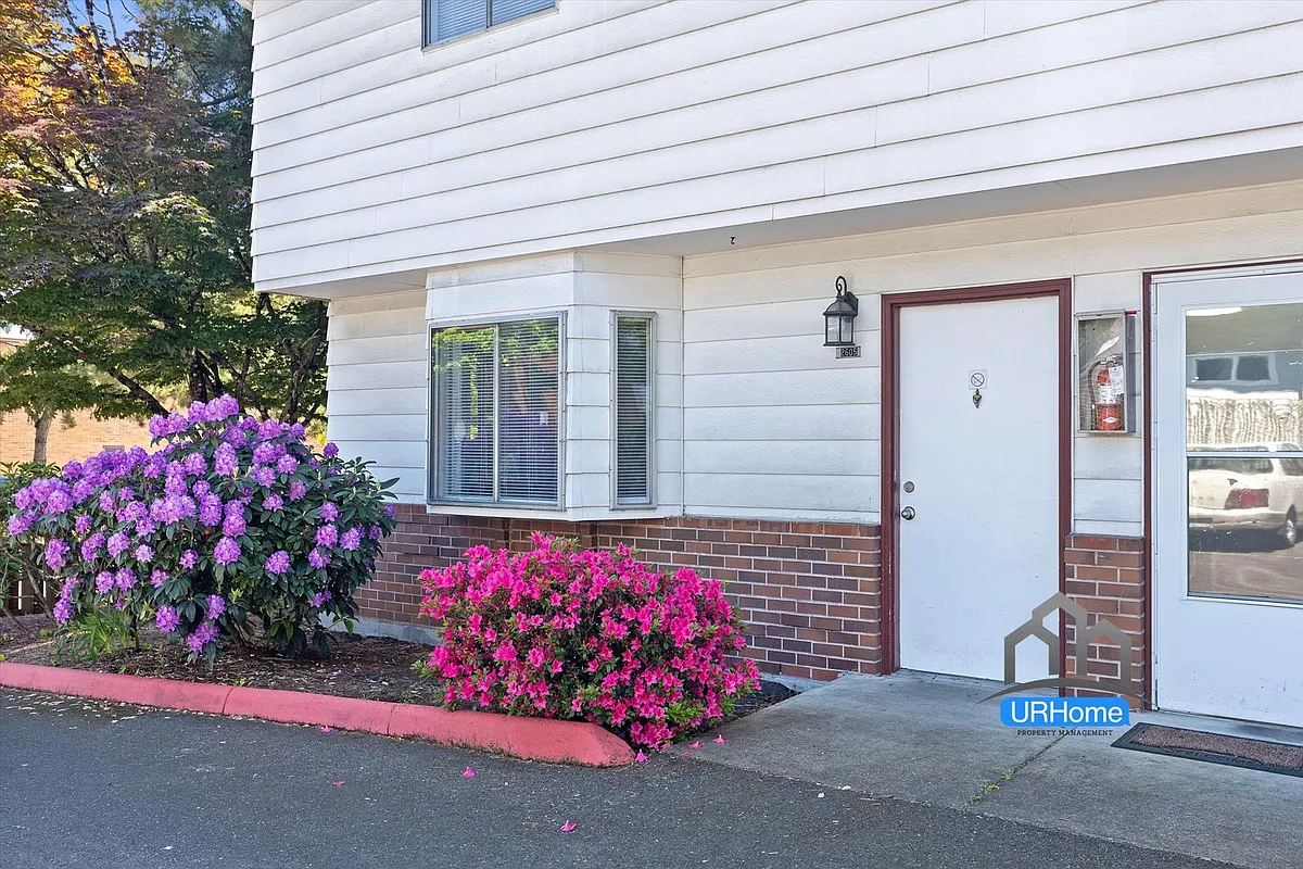 Building Photo - 2605 SE 119th Ave