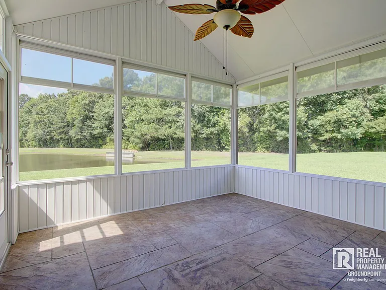302 Coosawatchie St — Photo 14