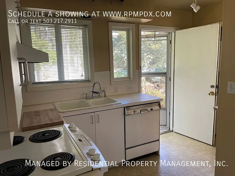 5231 NE Hassalo St — Photo 6