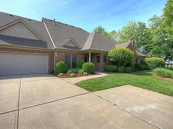 2nd image of 1425 Pine Needles Ln