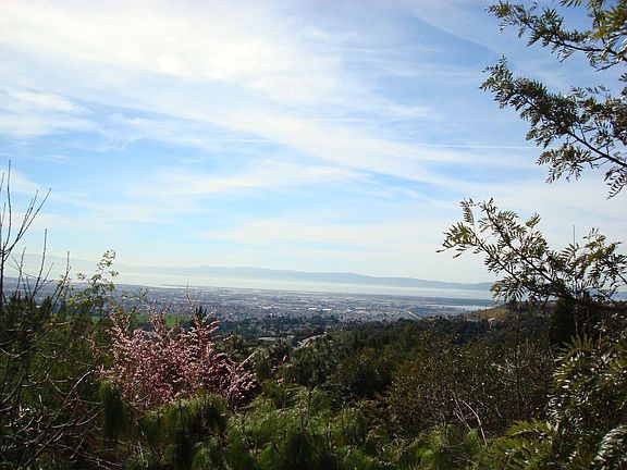 Panoramic views of So. Bay, San Francisco and more