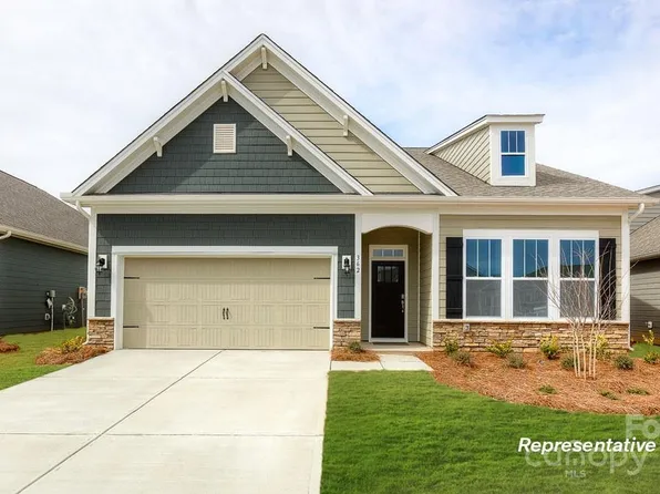 8012 Plymouth Dr, Sherrills Ford, NC 28673