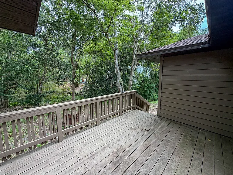 2260 W University Ave — Photo 19