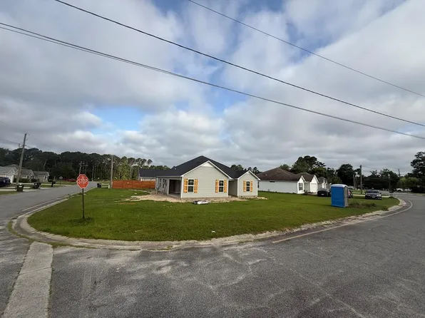 840 Kristen Ln, Hahira, GA 31632