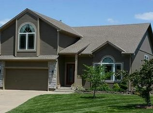 601 Garnes St, Raymore, MO 64083