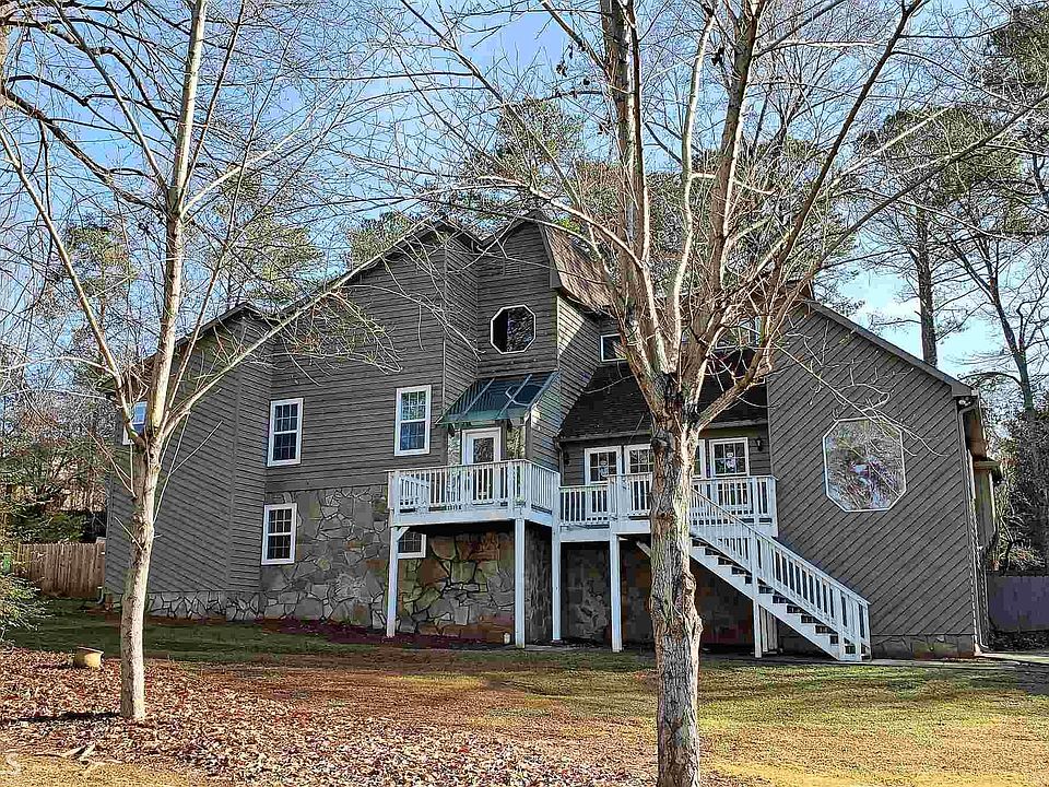 1st image of 4800 Forest Way Ct NE