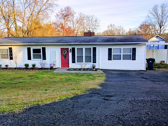 3rd image of 1704 Nandina Dr