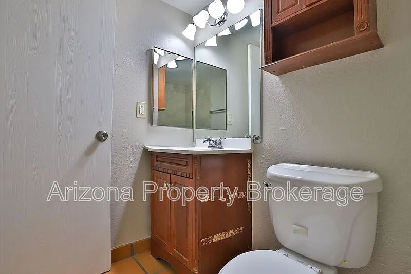 2 bed, 1.5 bath, 928 sqft, $1,400 — Photo 4