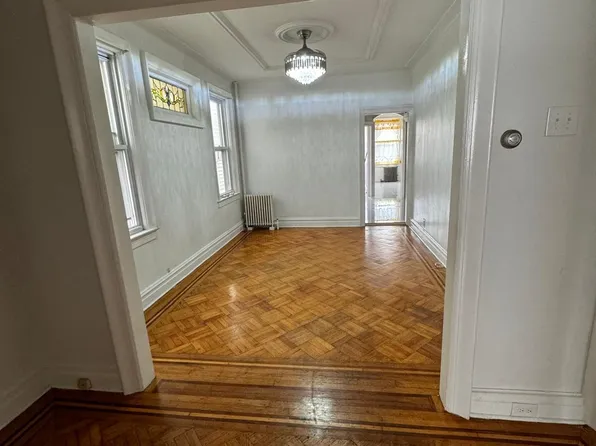 76 West 45th Street image 2 of 10