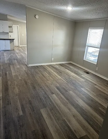 1221 N Valrico Rd — Photo 18