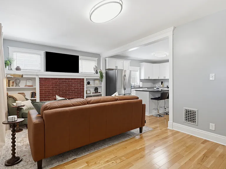 23 Norwalk Ave #2 — Photo 6