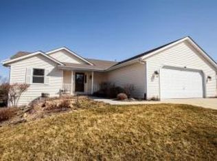 1356 Valley View Rd, Hartford, WI 53027