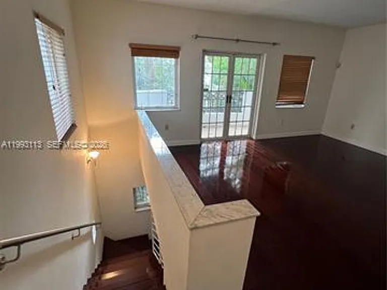 261 Navarre Ave #A-4 — Photo 6