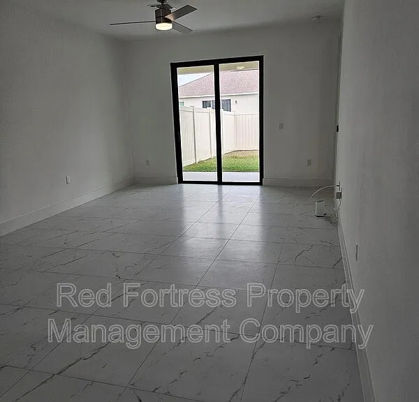 5146 Centennial Blvd — Photo 4