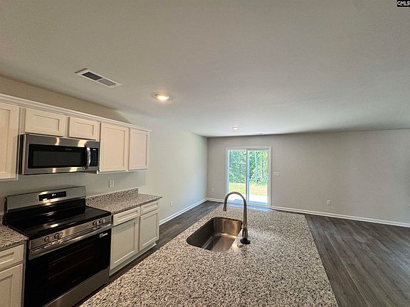3rd image of 620 Corkscrew Ln