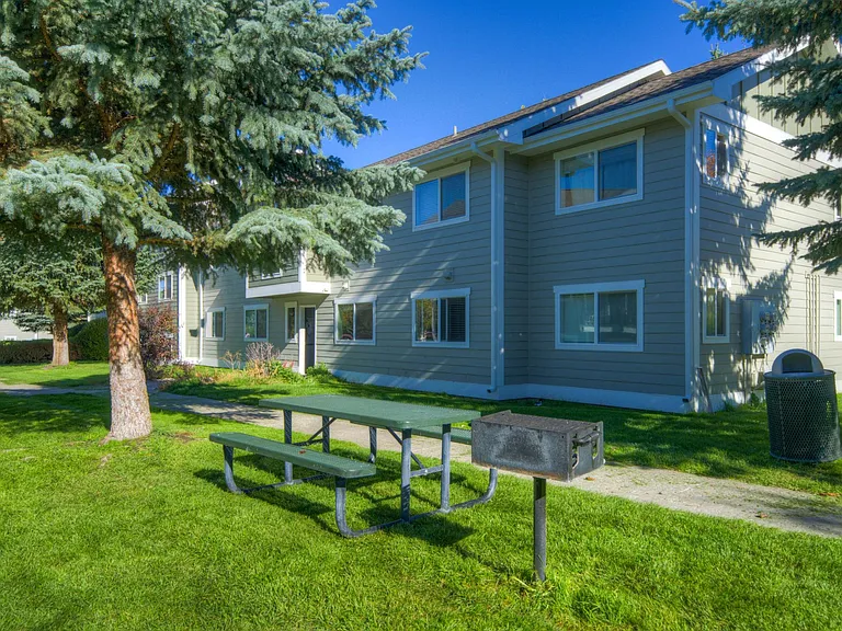 Mountain View Apartment Homes — Photo 18
