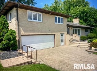 11902 9th St, Milan, IL