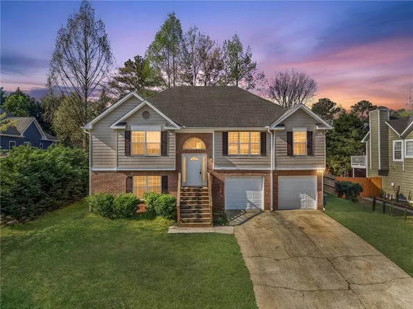 510 Saint James Ct, Lawrenceville, GA 30044