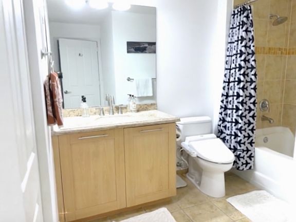 3rd image of 511 SE 5th Ave #630