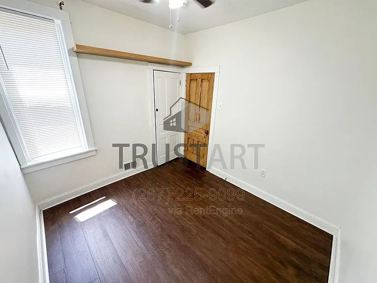 2406 E Allegheny Ave — Photo 15
