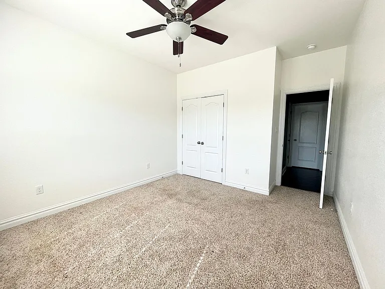 150 Travis Blvd — Photo 22