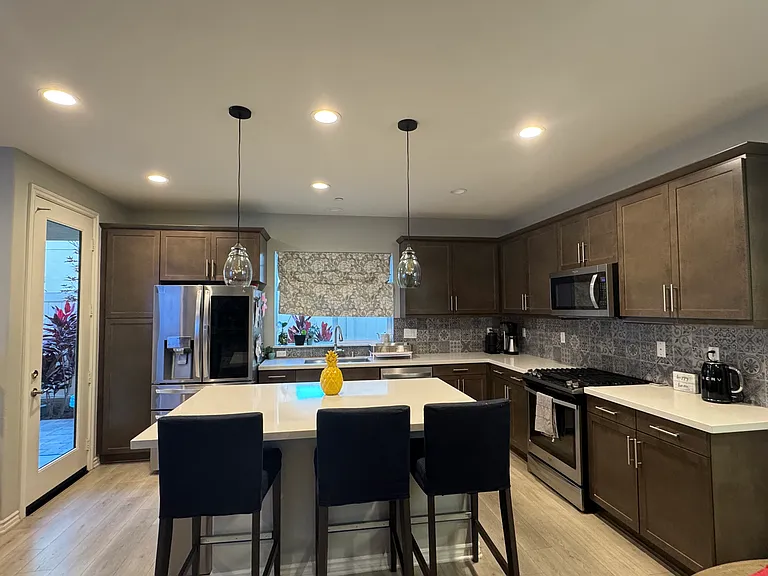 4756 Holly Ave — Photo 3