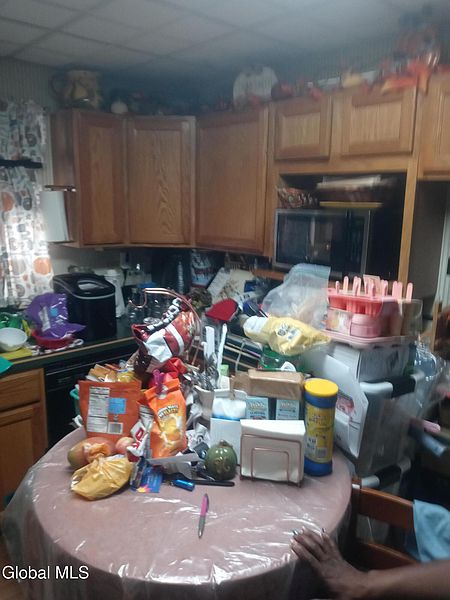 3rd image of 24 Kent Street