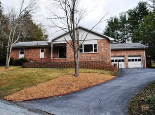 570 Blairmont Dr, Boone, NC 28607