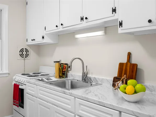 51 Cross Street #3B, Bronxville, NY 10708