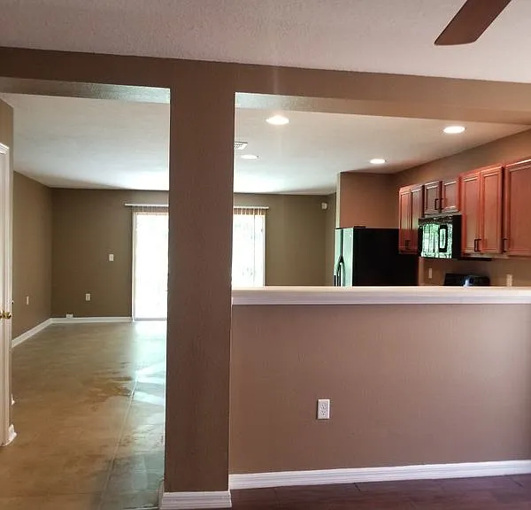 10934 Johanna Ave — Photo 2