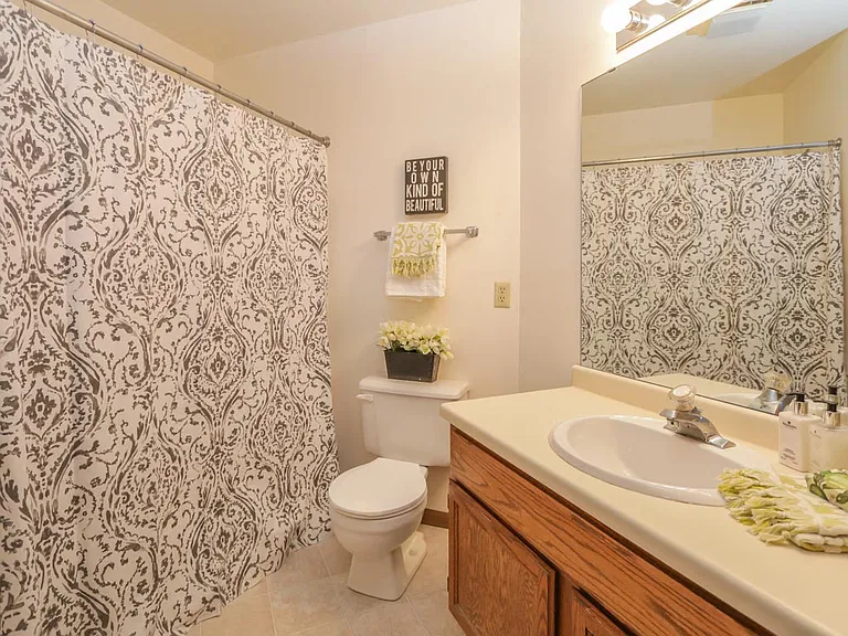 Westridge Apartments — Photo 6