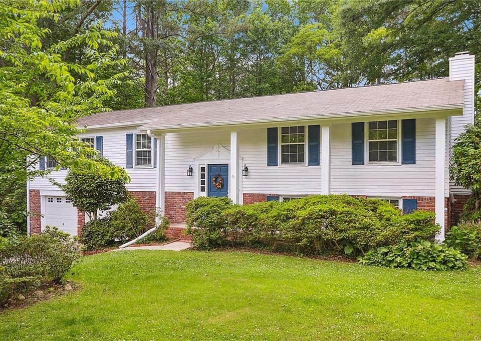 1st image of 568 Westchester Cir SW
