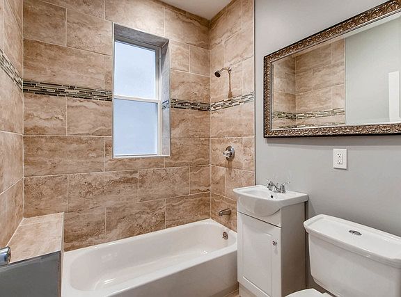 5th image of 3112 S Lawndale Ave